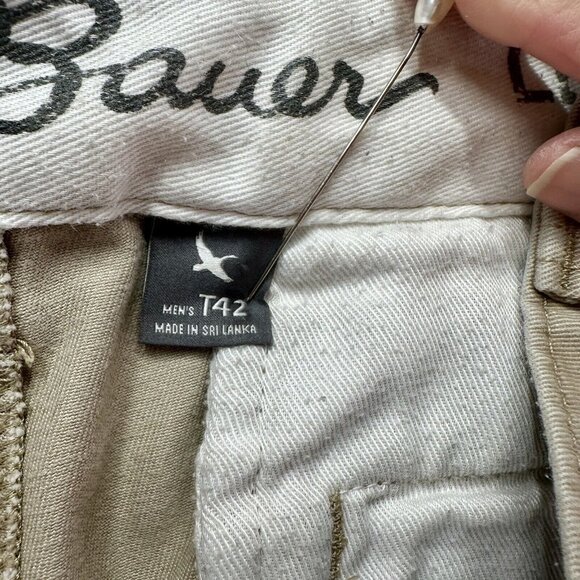 Eddie Bauer Cargo Shorts Mens T42 Legend Wash Utility Khaki Classic 11" Inseam - Picture 8 of 10